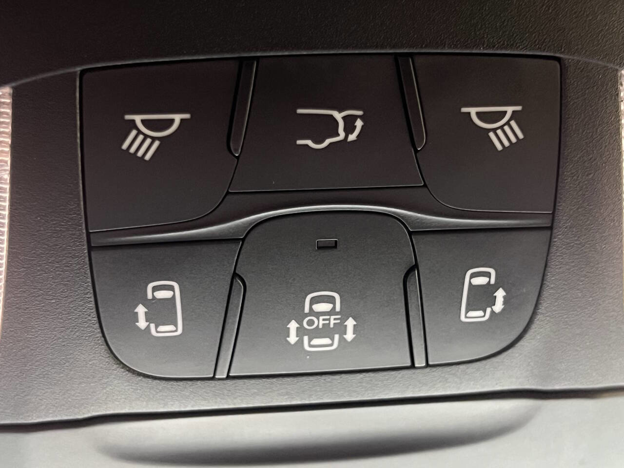 Used 2023 Chrysler Pacifica Touring-L w/ Uconnect Theater Family Group image 37