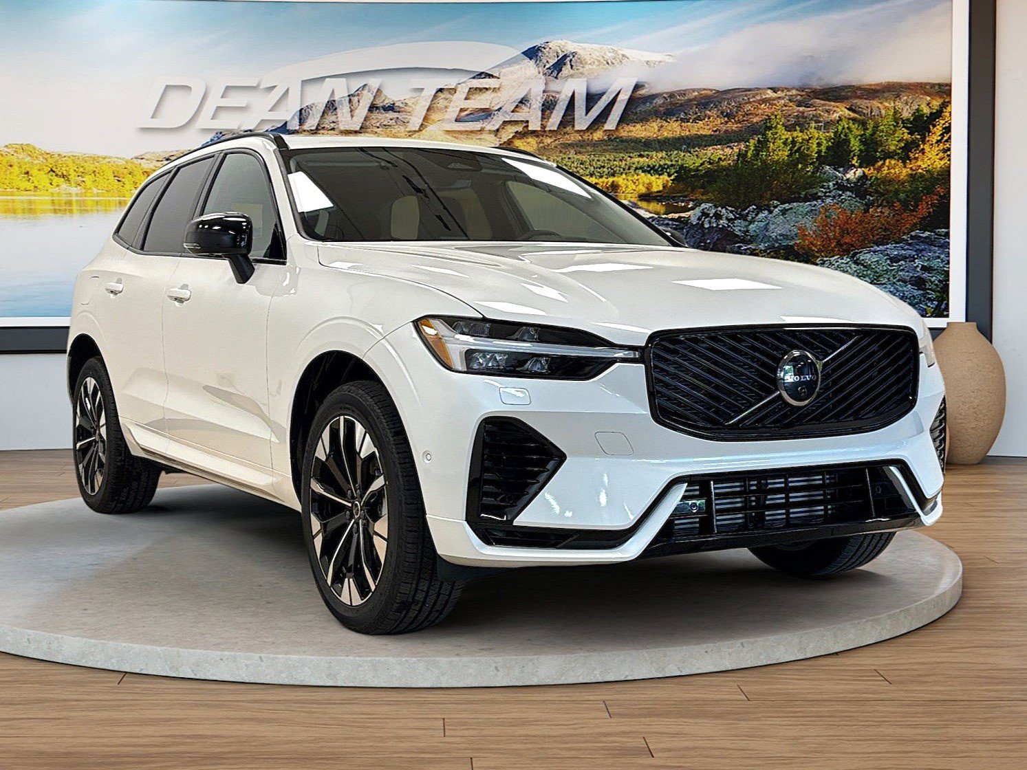 New 2026 Volvo XC60 T8 Plus w/ Protection Package Premier AWD/4WD image 3