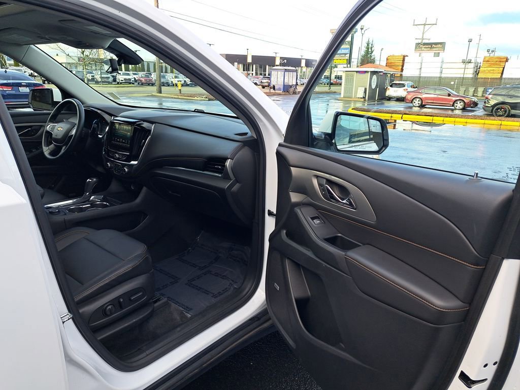 Used 2019 Chevrolet Traverse LT w/ LT Premium Package image 18