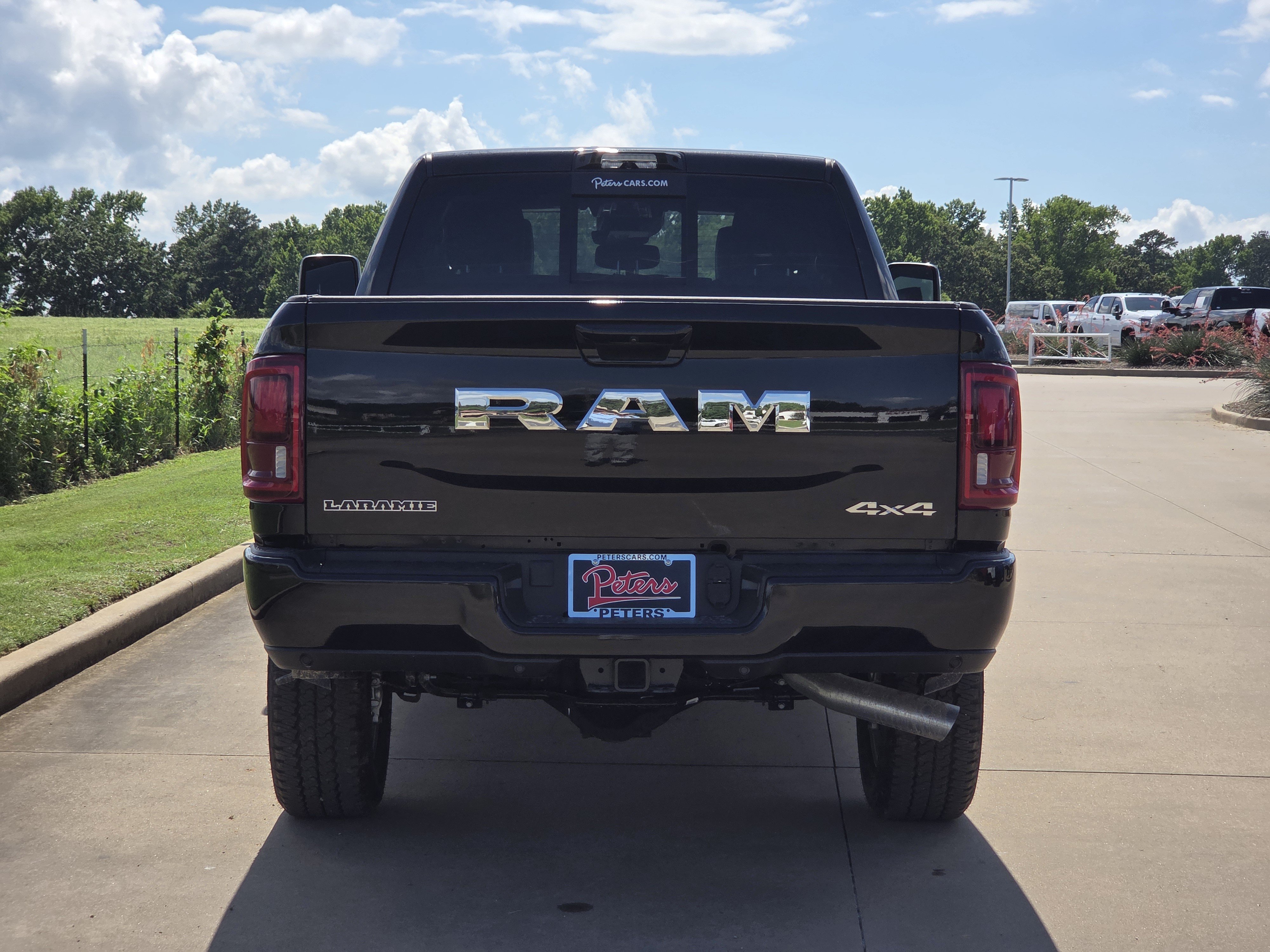 New 2026 RAM 2500 Laramie w/ Sport Appearance Package AWD/4WD image 4