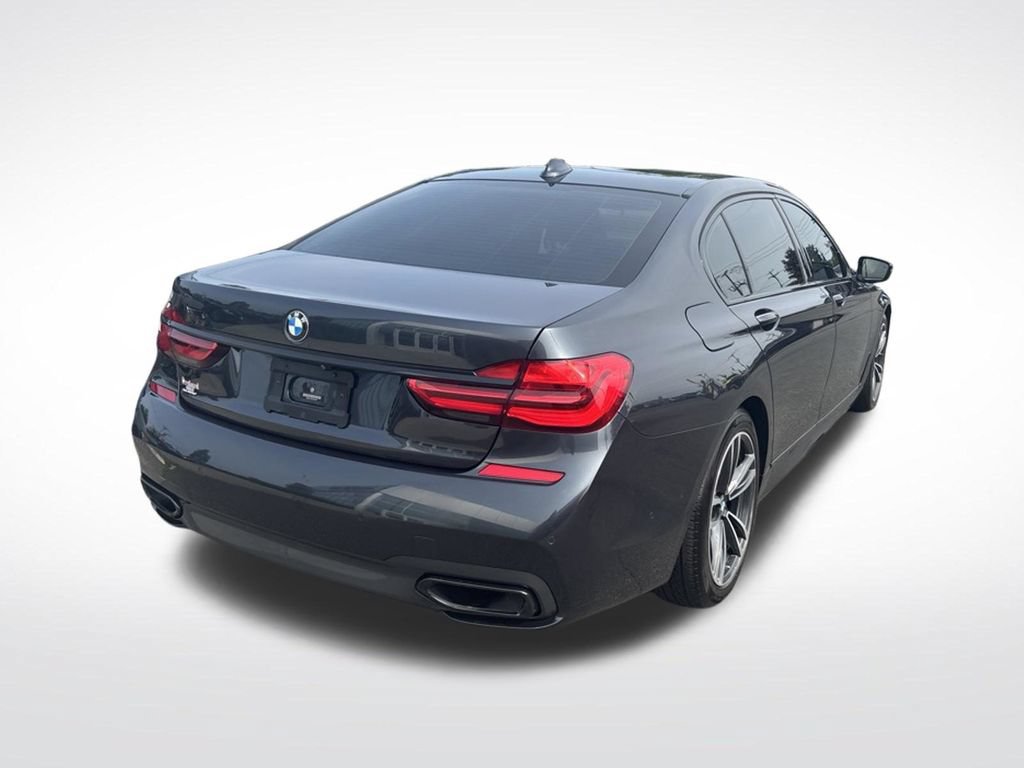 Used 2017 BMW 740i xDrive AWD/4WD image 7