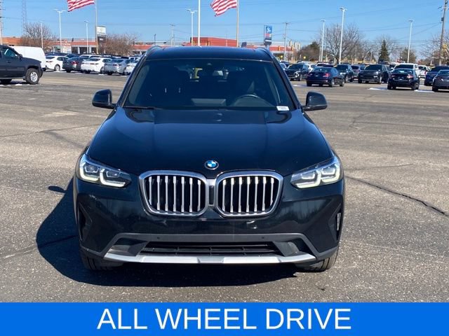 Used 2024 BMW X3 xDrive30i AWD/4WD image 2
