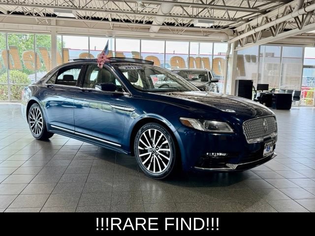 Used 2017 Lincoln Continental Select w/ Climate Package AWD/4WD image 2