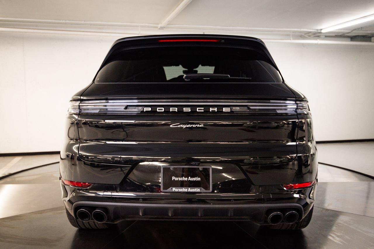 Certified 2026 Porsche Cayenne AWD/4WD image 6