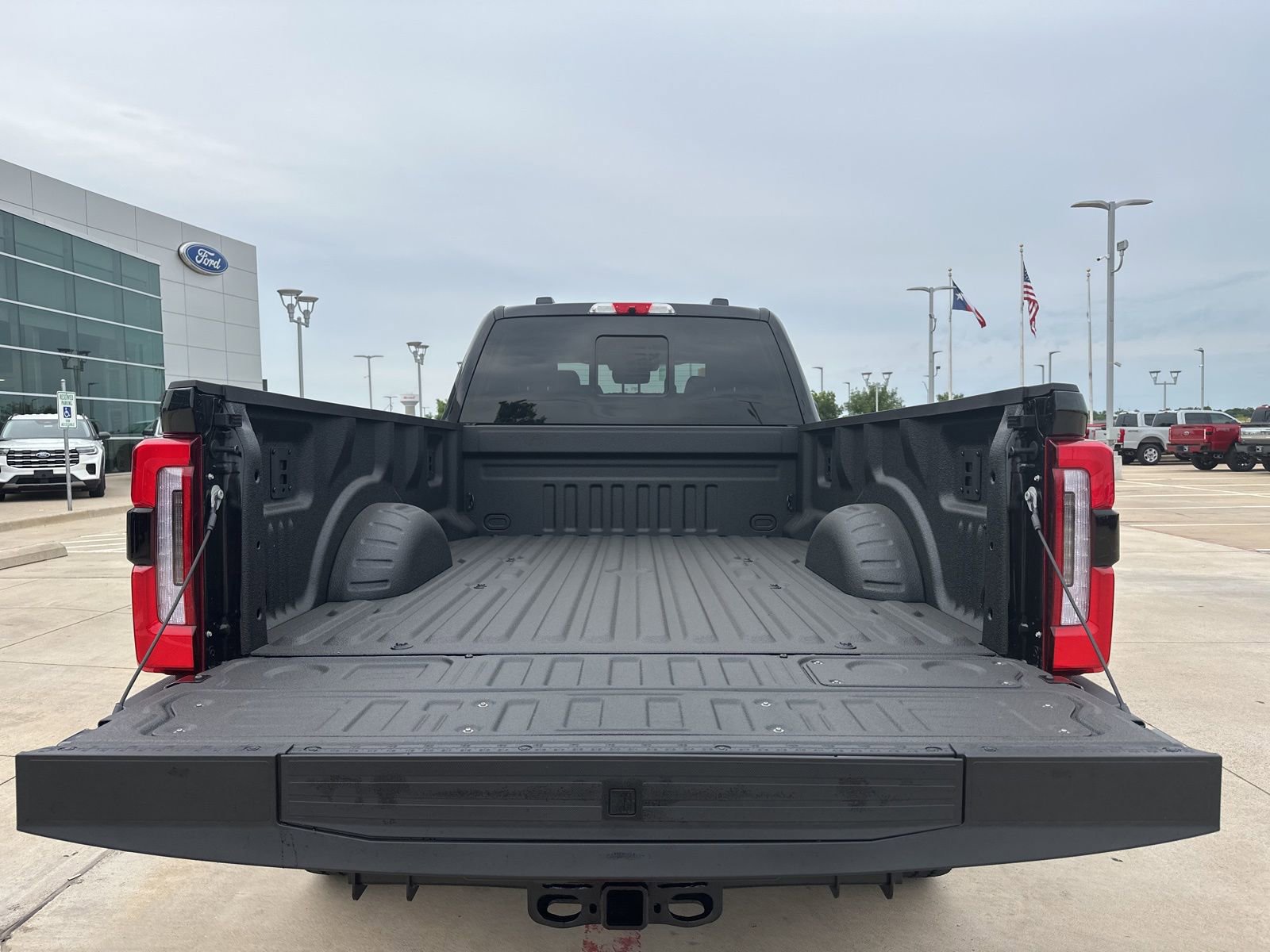 New 2025 Ford F350 Platinum w/ FX4 Off-Road Package AWD/4WD image 43