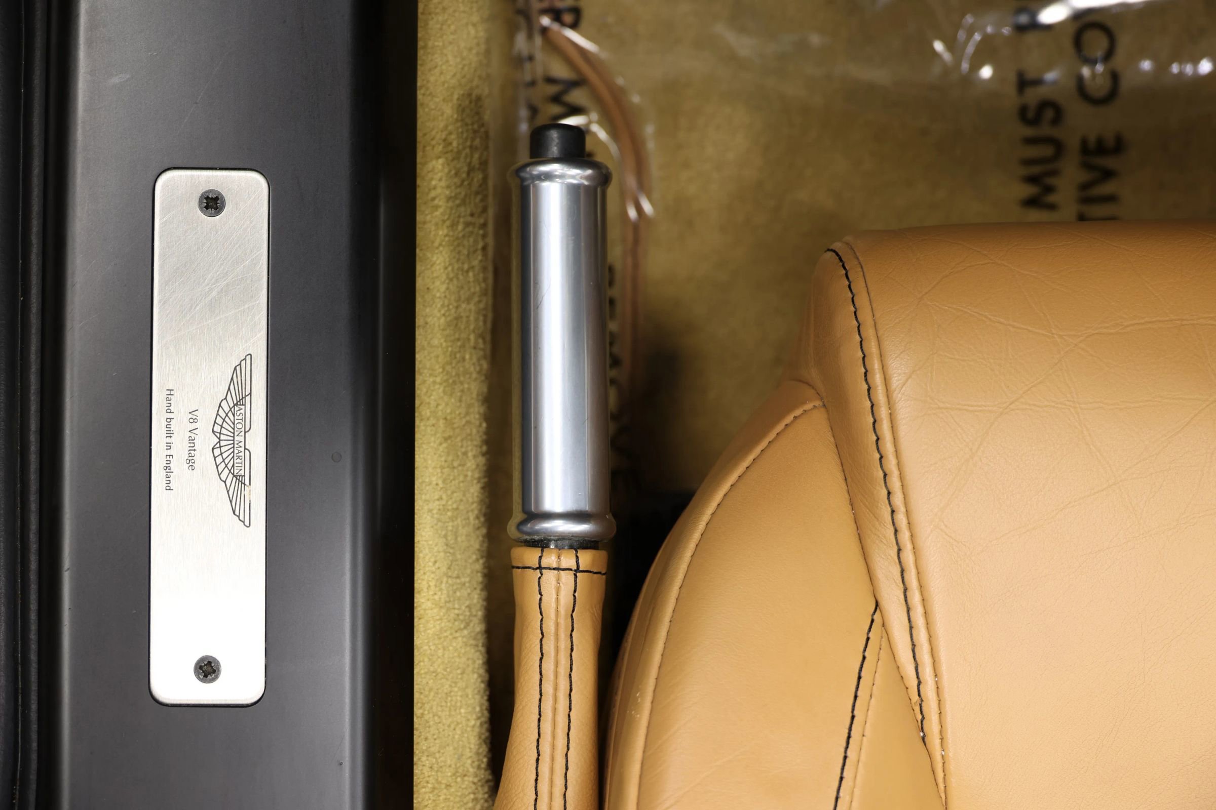 Used 2012 Aston Martin V8 Vantage Roadster image 14