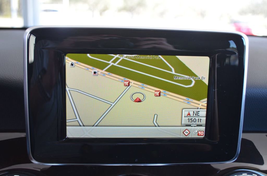 Used 2015 Mercedes-Benz GLA 250 image 34