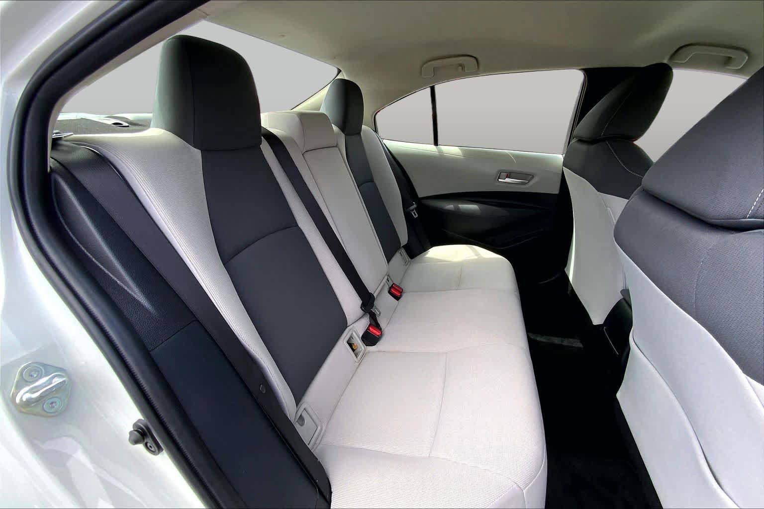 Used 2021 Toyota Corolla LE FWD image 20
