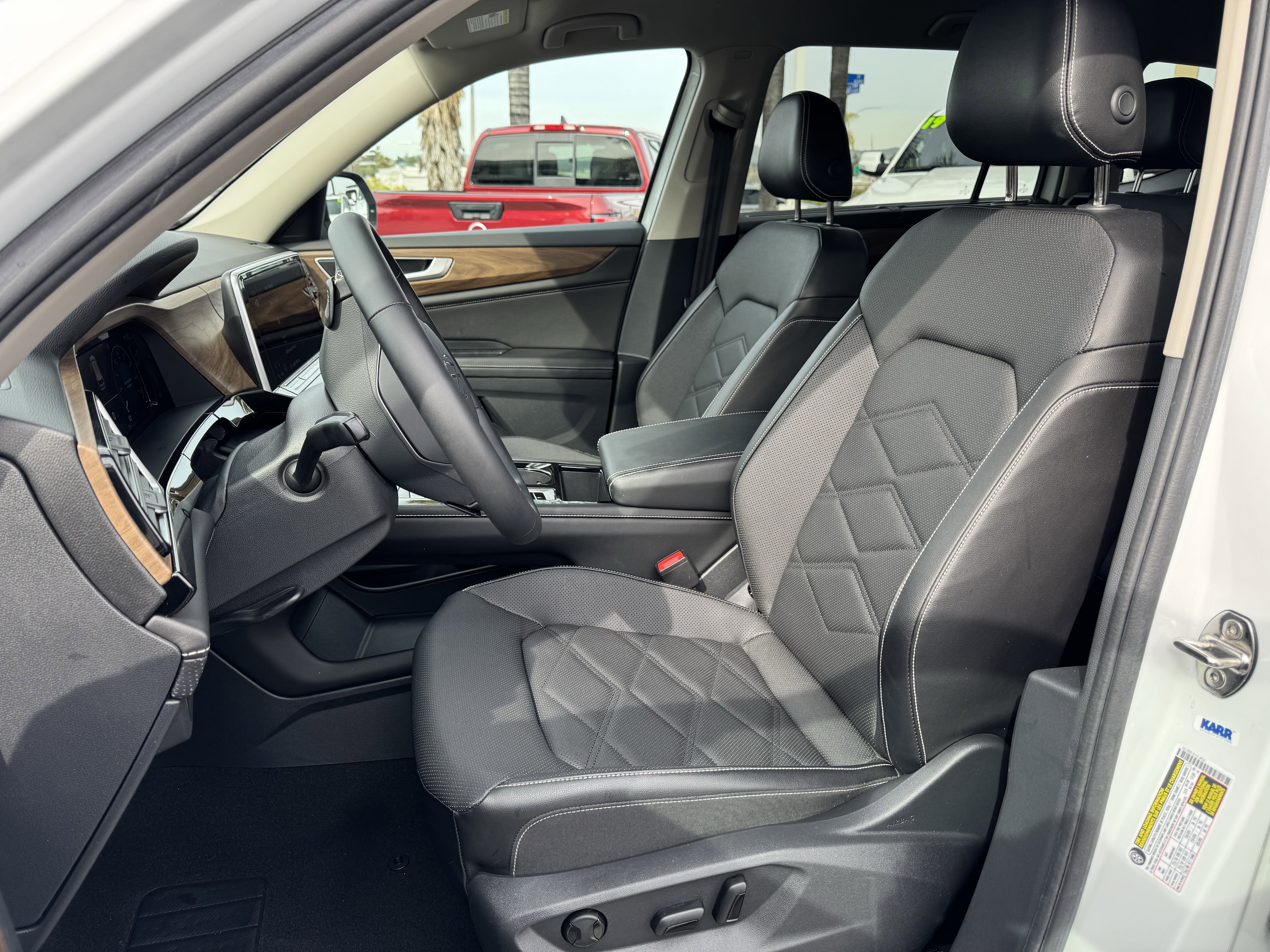 Used 2024 Volkswagen Atlas SE image 16