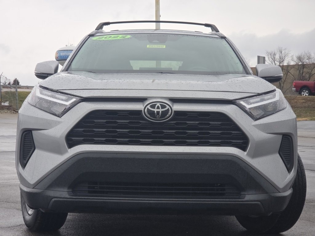 Used 2022 Toyota RAV4 XLE image 3