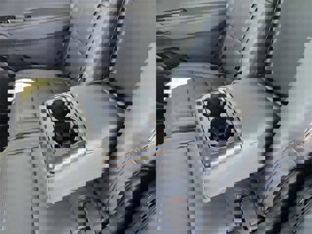 Certified 2025 Ford Explorer Active w/ Active Comfort Package image 13