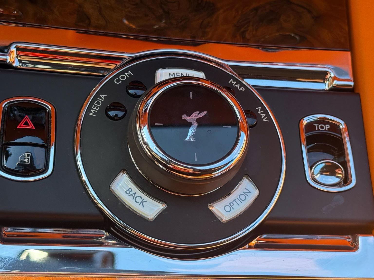 Used 2018 Rolls-Royce Dawn image 38