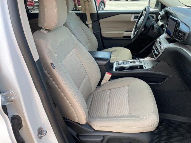 Used 2023 Ford Explorer XLT AWD/4WD image 48