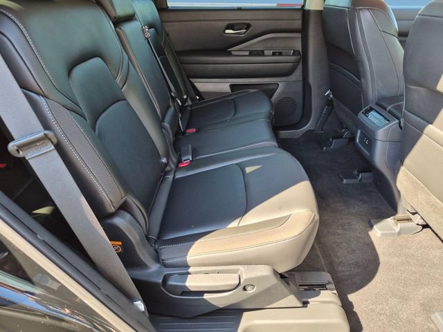 Certified 2025 Nissan Pathfinder SL AWD/4WD image 27