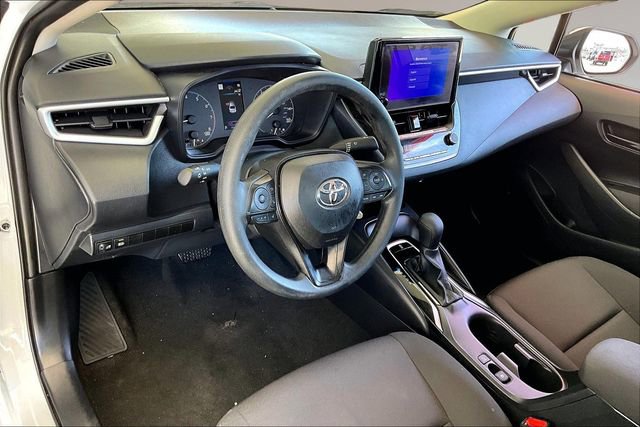 Used 2025 Toyota Corolla LE image 14
