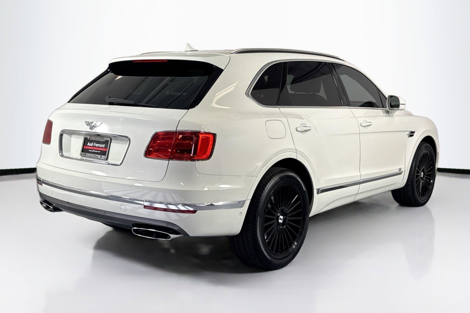 Used 2018 Bentley Bentayga image 5