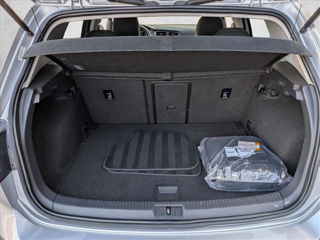 Used 2015 Volkswagen e-Golf Limited Edition FWD image 6