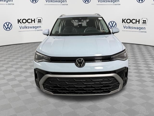 New 2026 Volkswagen Taos SE AWD/4WD image 2