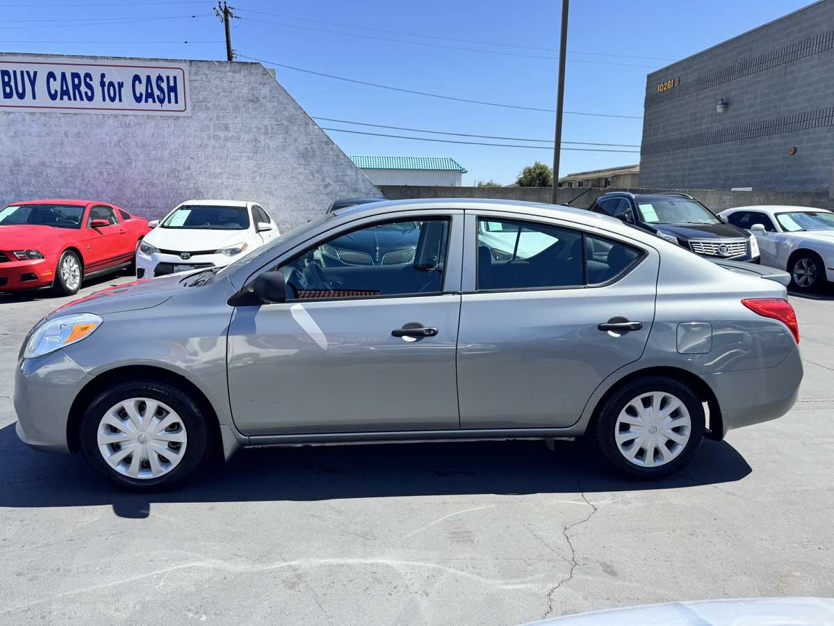 Used 2014 Nissan Versa S Plus FWD image 14