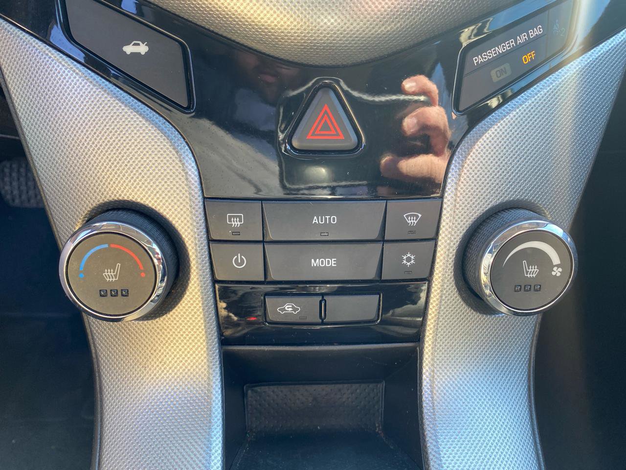 Used 2016 Chevrolet Cruze LTZ image 20