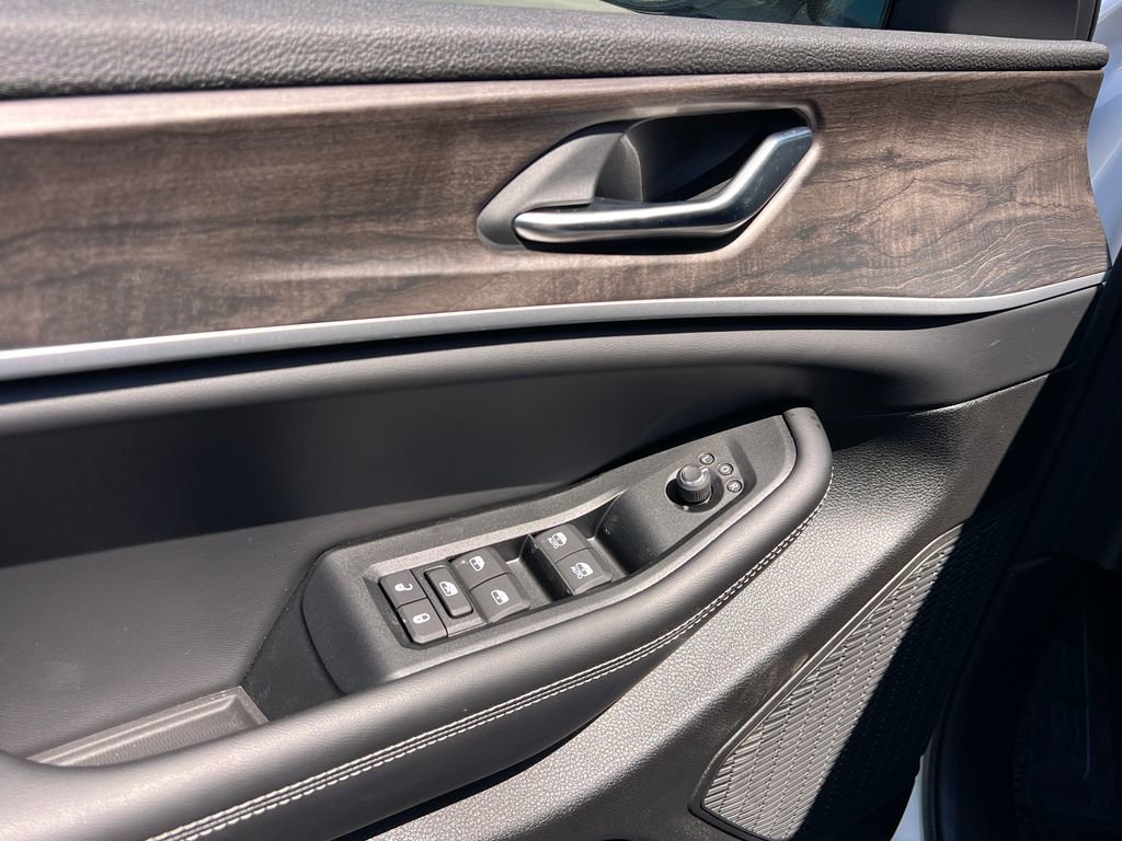 New 2026 Jeep Grand Cherokee L 4WD image 19