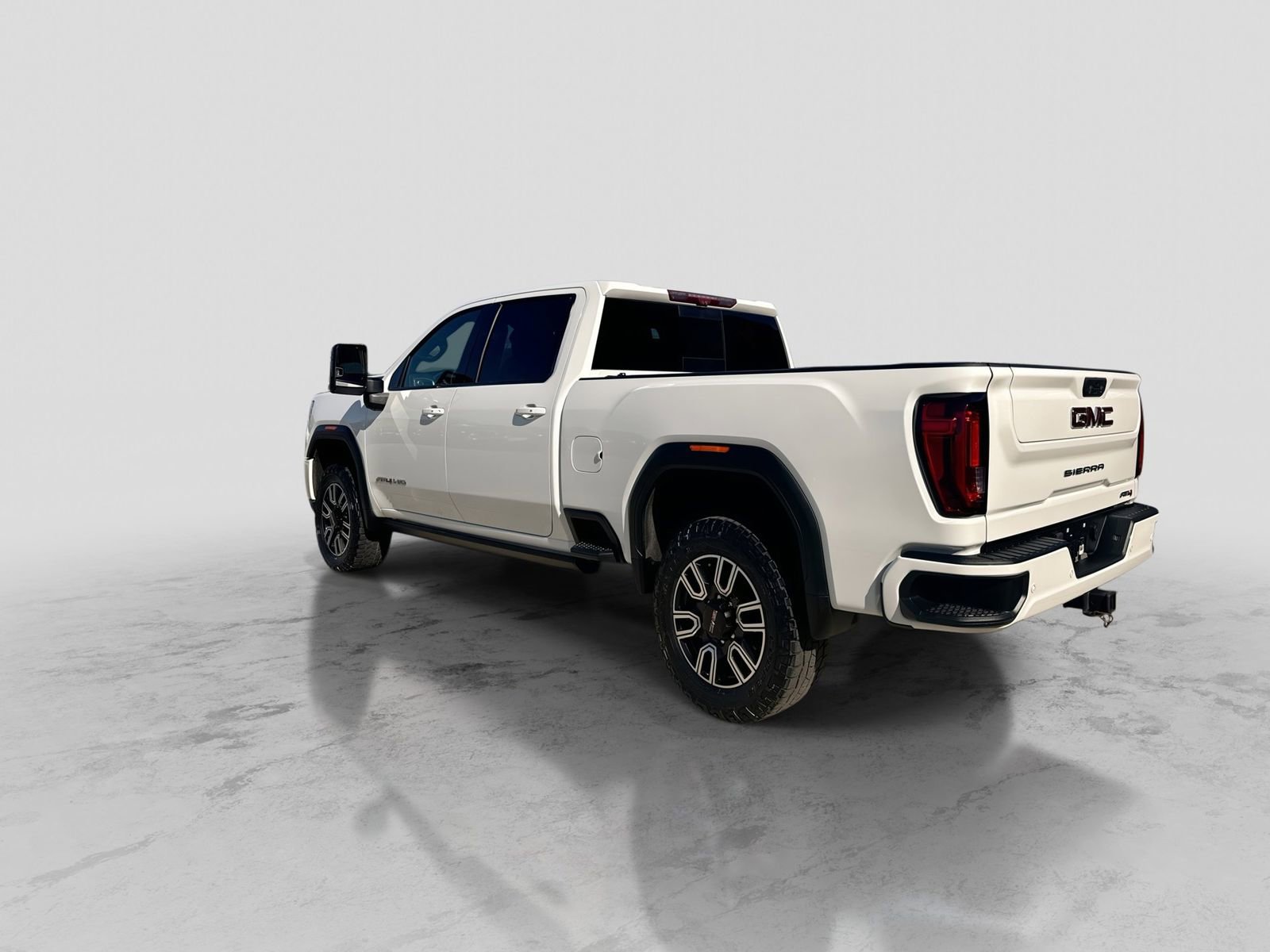 Used 2021 GMC Sierra 2500 AT4 w/ AT4 Premium Plus Package AWD/4WD image 5