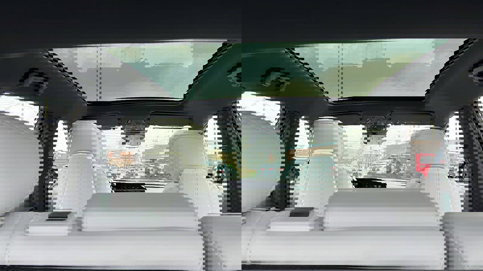 Used 2024 Cadillac Lyriq Sport image 28