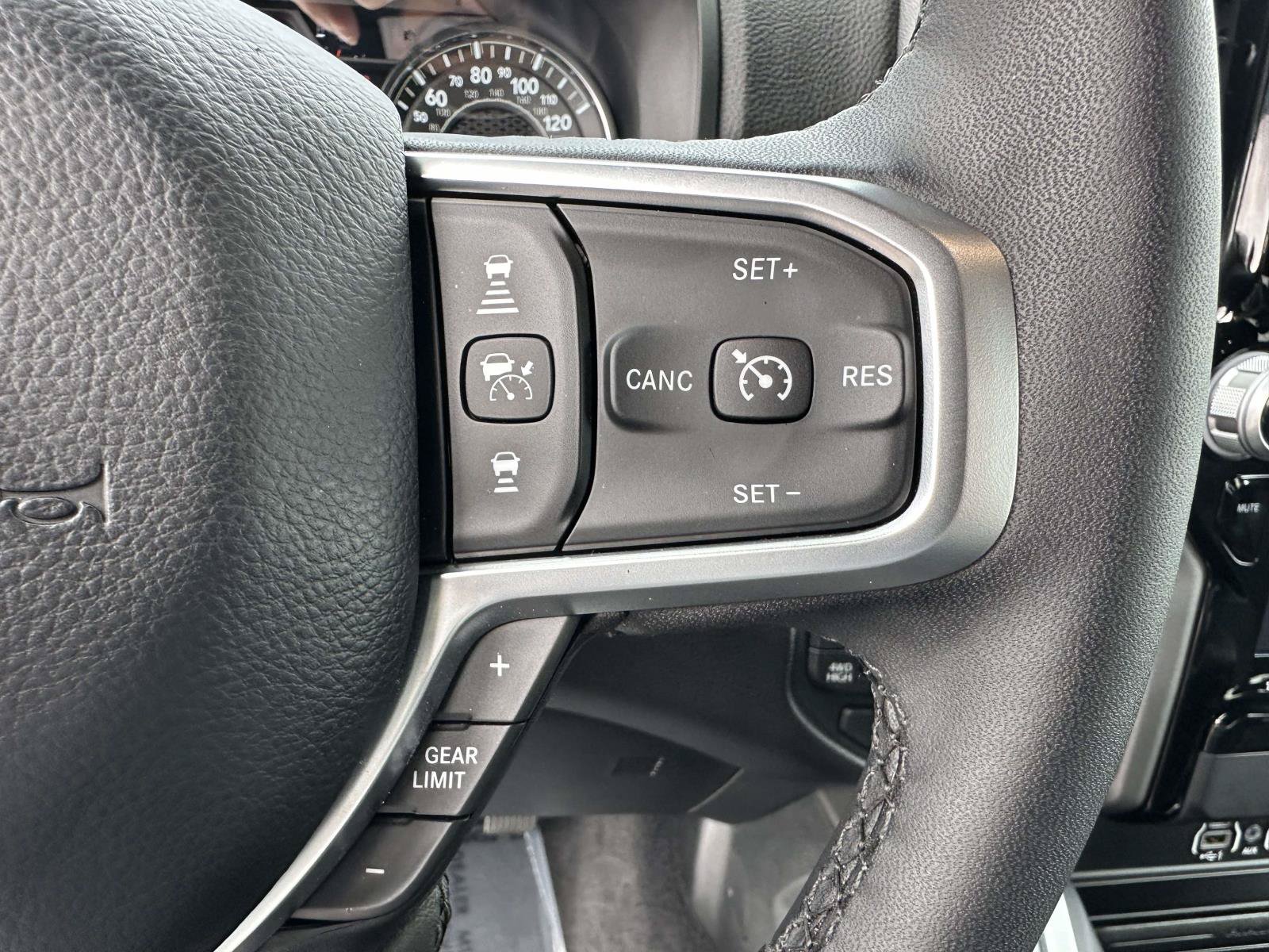Used 2025 RAM 1500 Big Horn AWD/4WD image 18