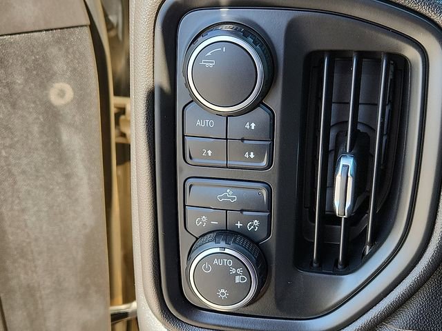 Used 2023 Chevrolet Silverado 1500 Custom Trail Boss w/ LPO, Dark Essentials Package image 15