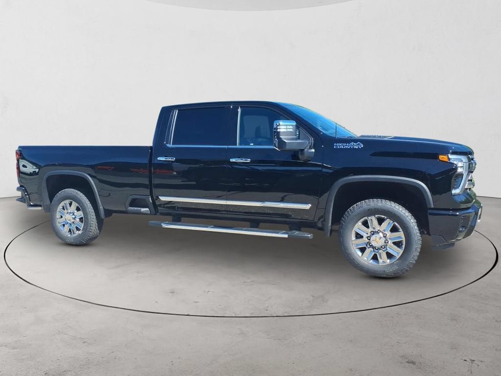 New 2026 Chevrolet Silverado 2500 High Country w/ Technology Package AWD/4WD image 4