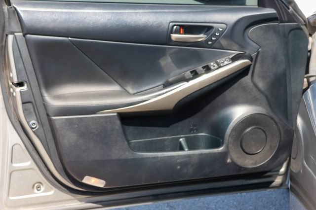Used 2018 Lexus IS 300 AWD w/ Comfort Package image 10