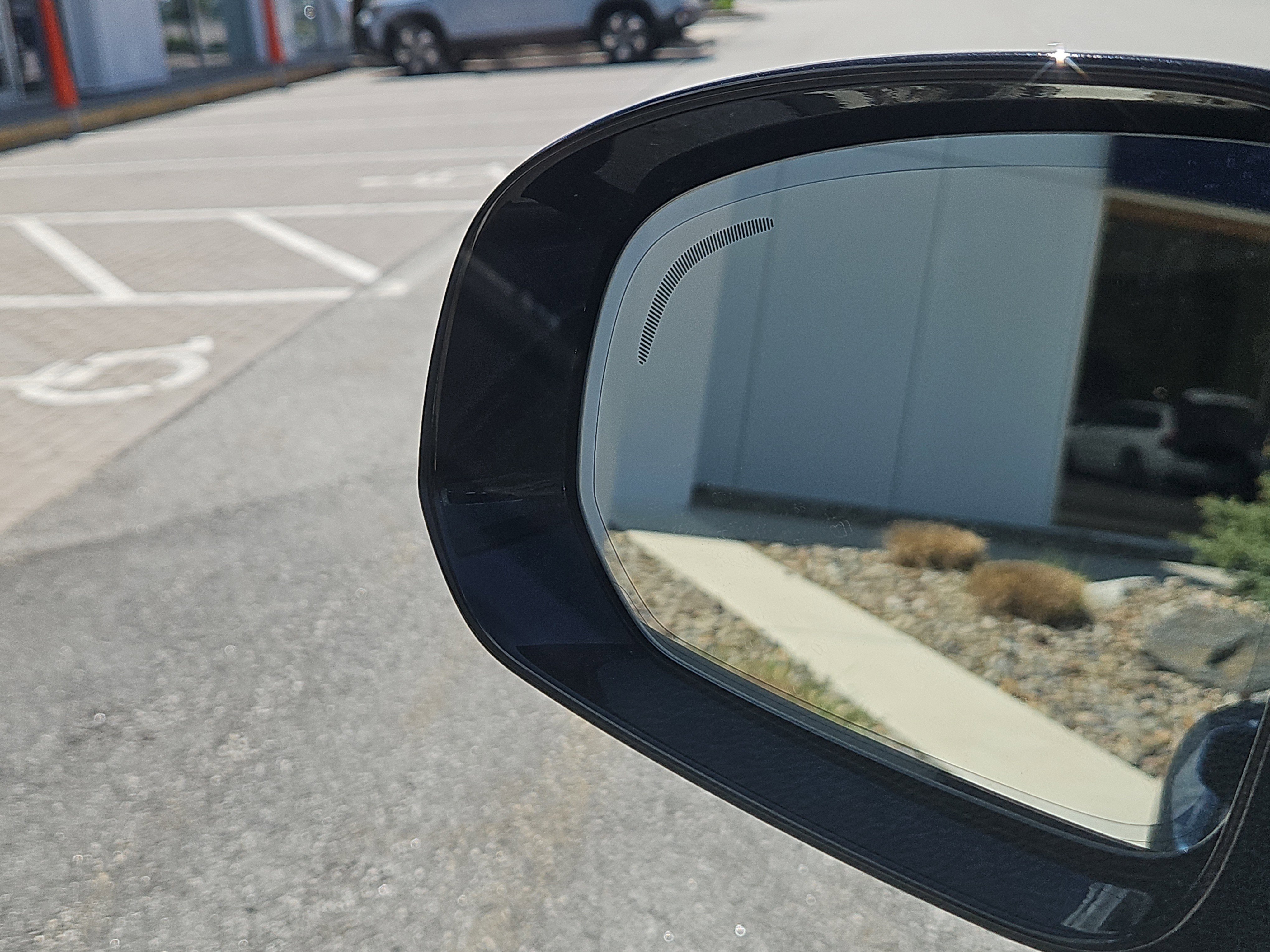 Certified 2024 Volvo XC60 B5 Plus w/ Climate Package AWD/4WD image 17
