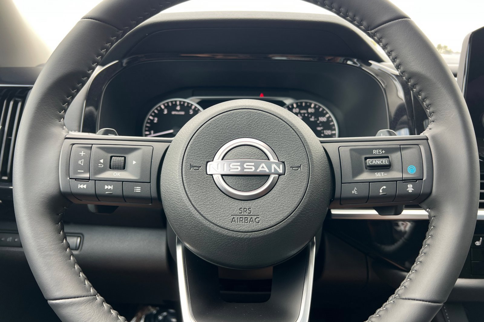 New 2025 Nissan Pathfinder SV w/ SV Premium Package image 27