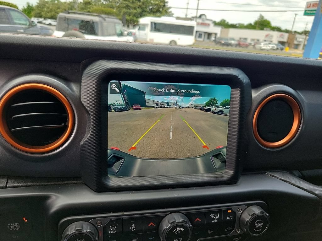 Used 2022 Jeep Gladiator Mojave w/ Cold Weather Group AWD/4WD image 15