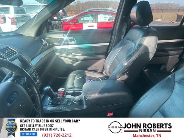 Used 2016 Ford Explorer XLT w/ Equipment Group 202A image 8