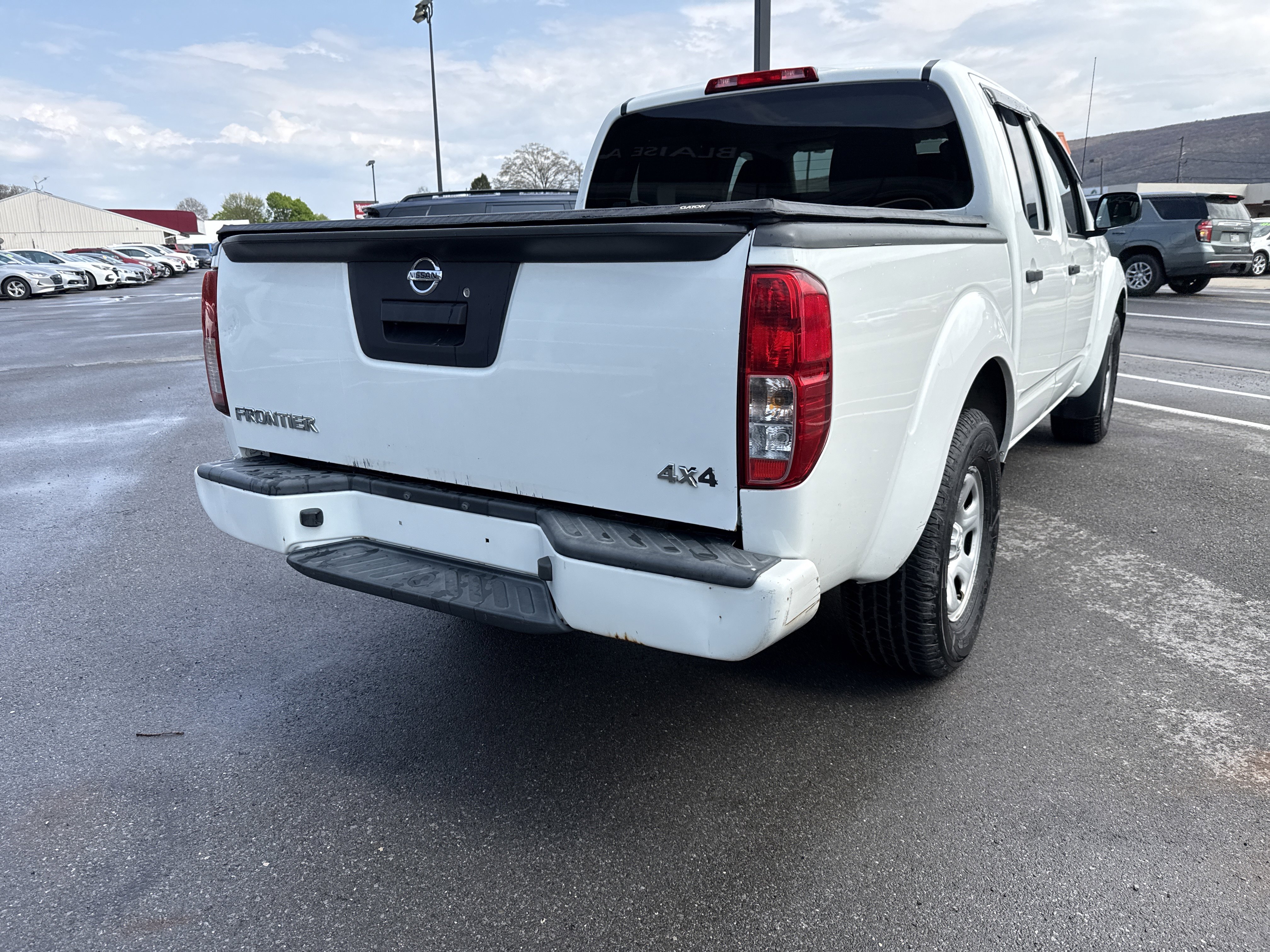 Used 2018 Nissan Frontier S AWD/4WD image 3