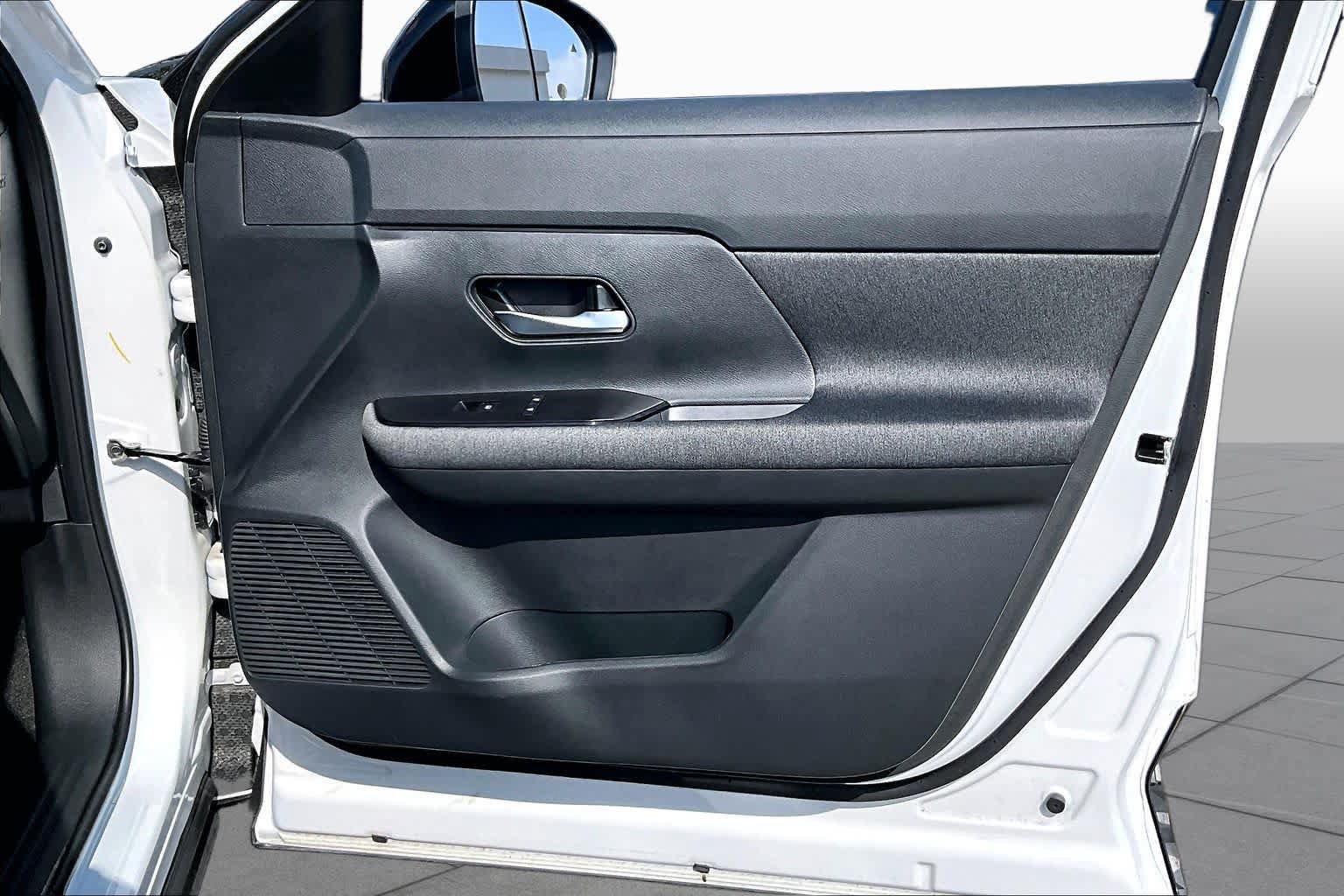 Certified 2026 Nissan Kicks SV FWD image 21
