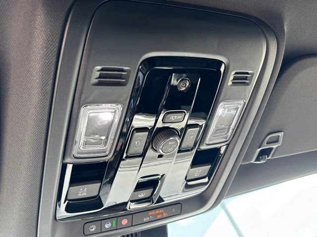 New 2026 Chevrolet Suburban Z71 w/ Comfort Package AWD/4WD image 45