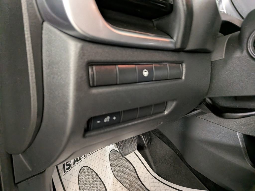 Used 2021 Nissan Rogue SV image 18