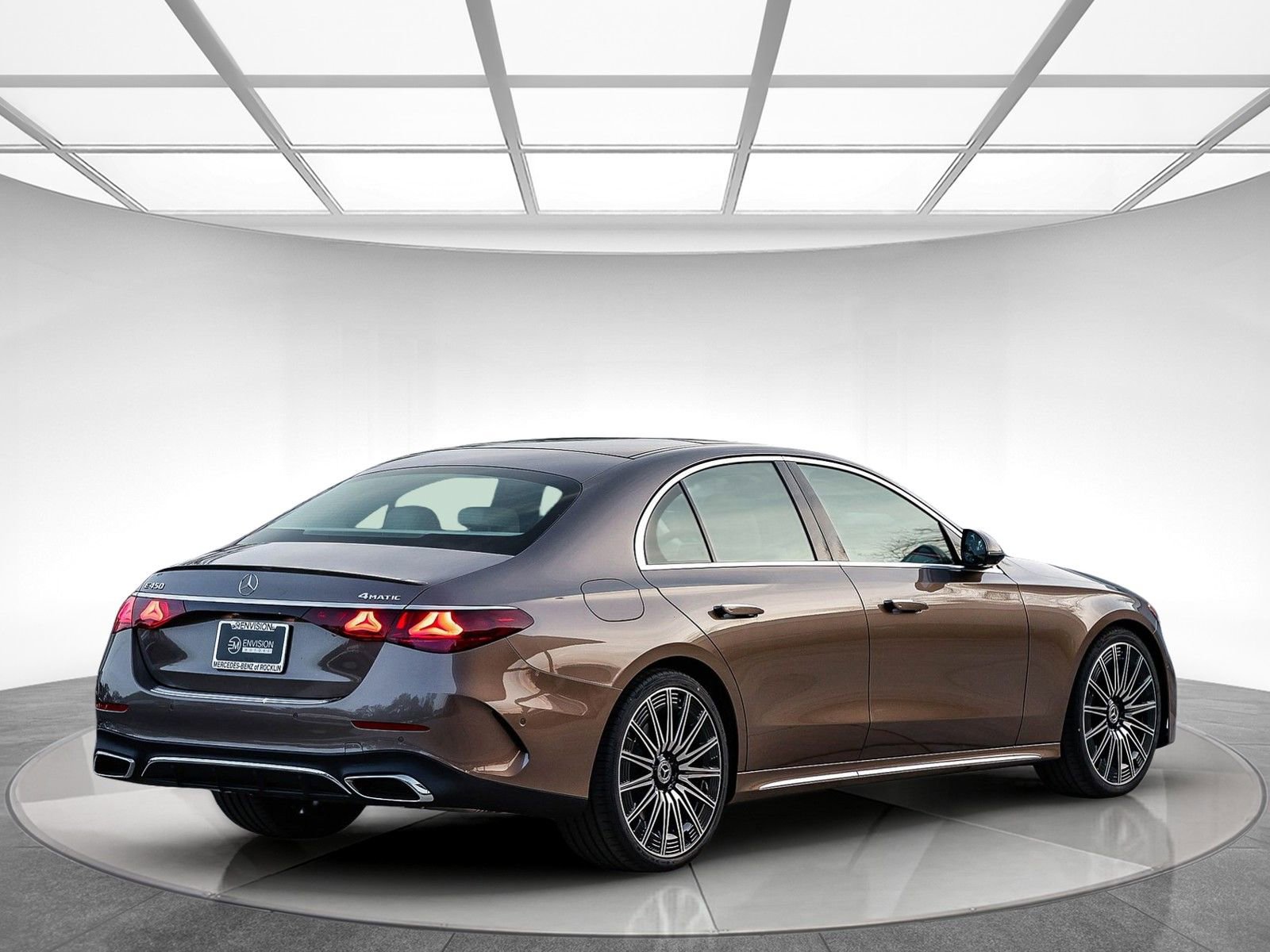 New 2026 Mercedes-Benz E 450 4MATIC Sedan image 4