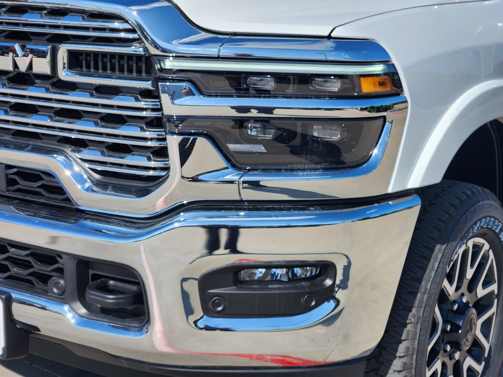 New 2026 RAM 2500 Limited AWD/4WD image 9