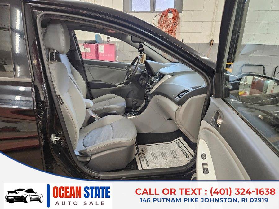 Used 2014 Hyundai Accent SE w/ Option Group 3 image 13