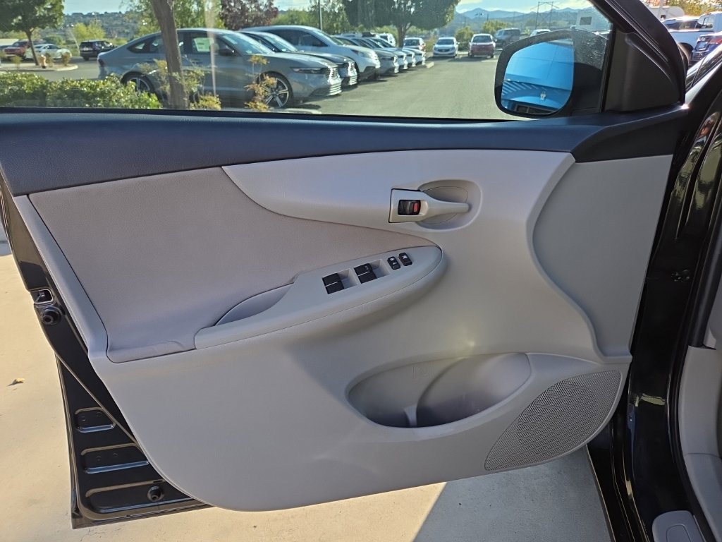 Used 2013 Toyota Corolla L FWD image 14