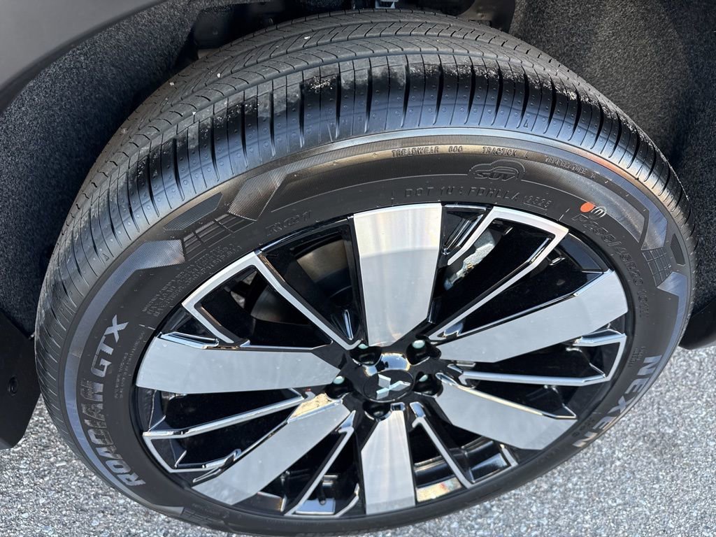 New 2026 Mitsubishi Outlander SE image 11