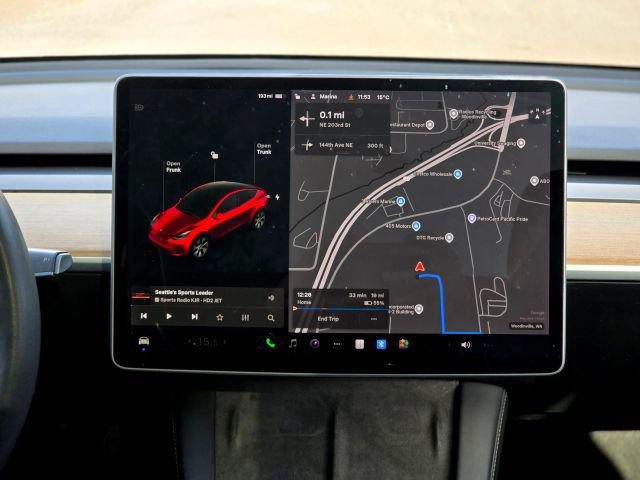 Used 2021 Tesla Model Y Long Range image 17