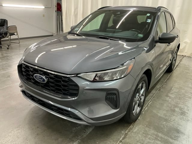 Used 2024 Ford Escape ST-Line w/ Tech Pack #1 FWD image 7