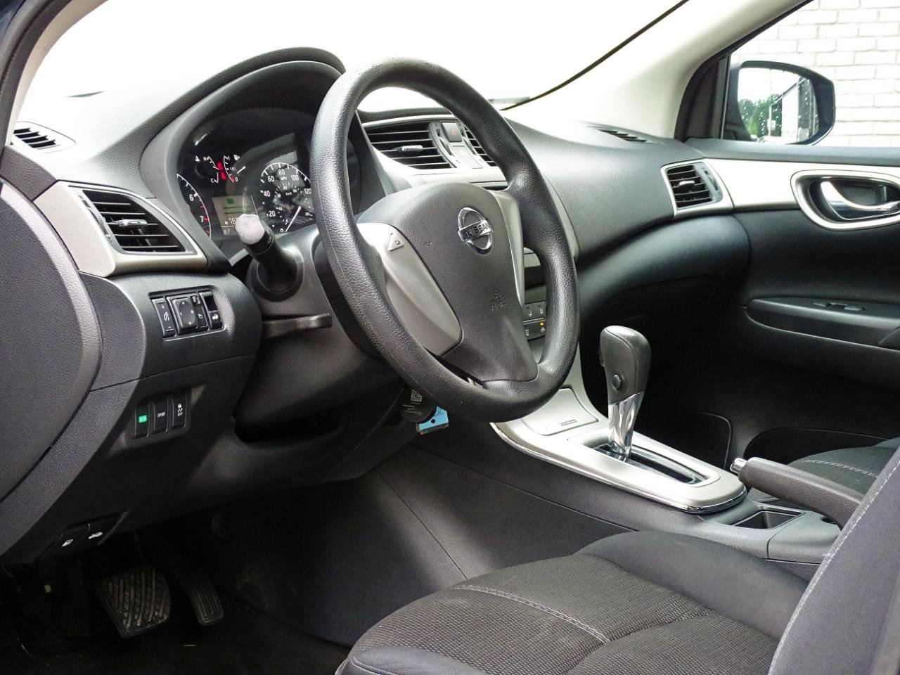 Used 2014 Nissan Sentra S FWD image 11