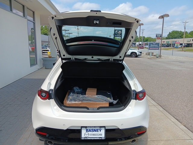 Certified 2025 MAZDA MAZDA3 Hatchback w/Premium Plus Pkg image 8
