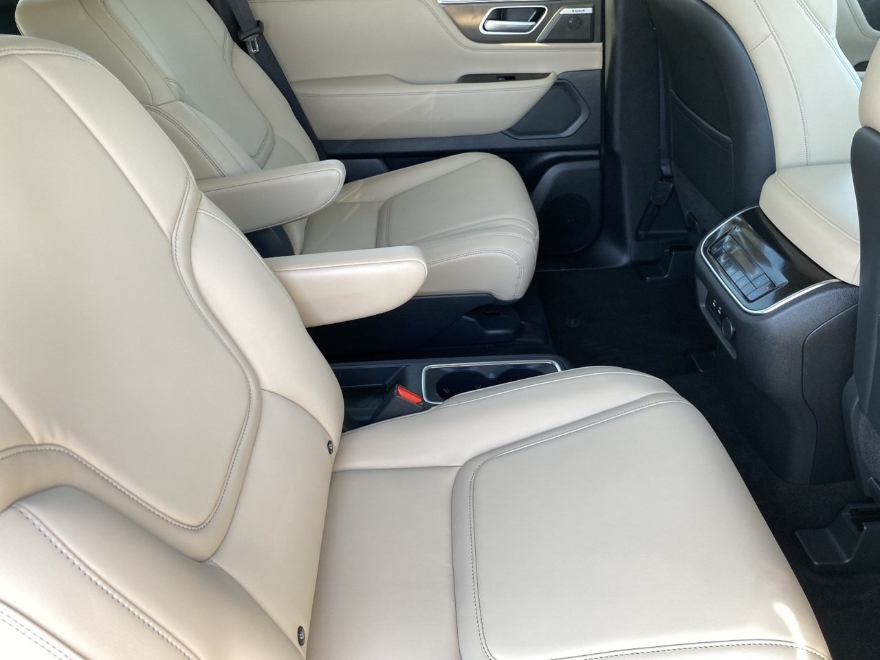 Certified 2026 INFINITI QX80 Pure w/ Cargo Package AWD/4WD image 12