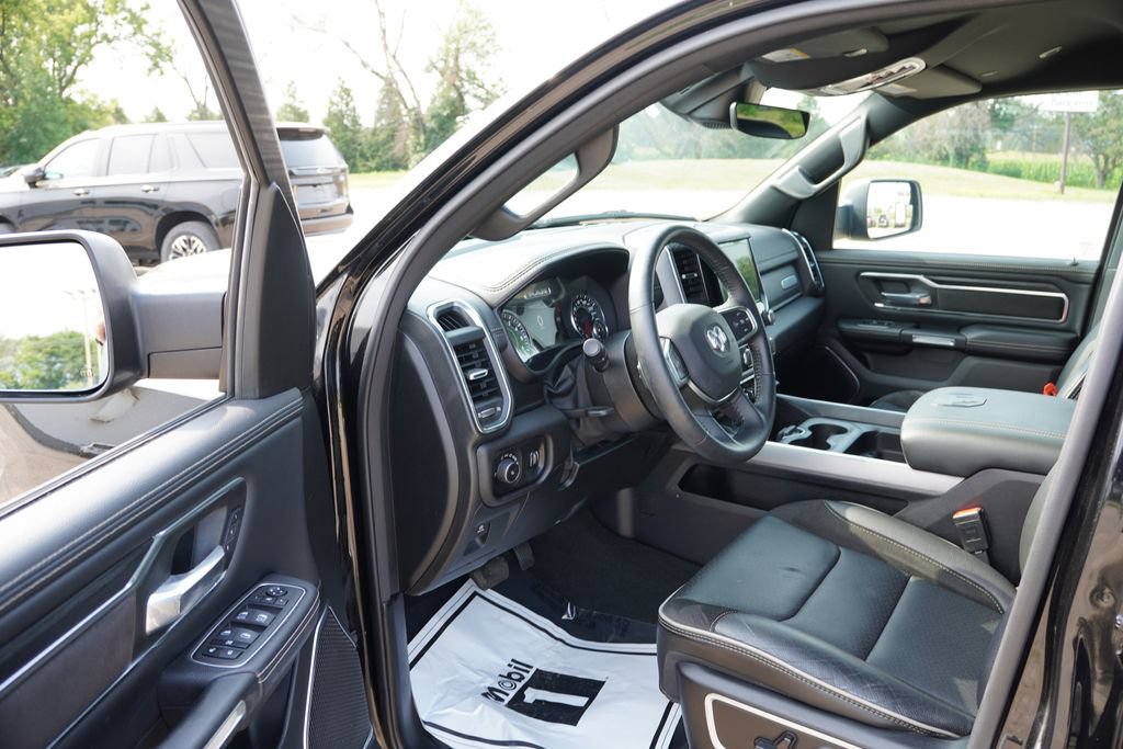 Used 2024 RAM 1500 Laramie AWD/4WD image 15